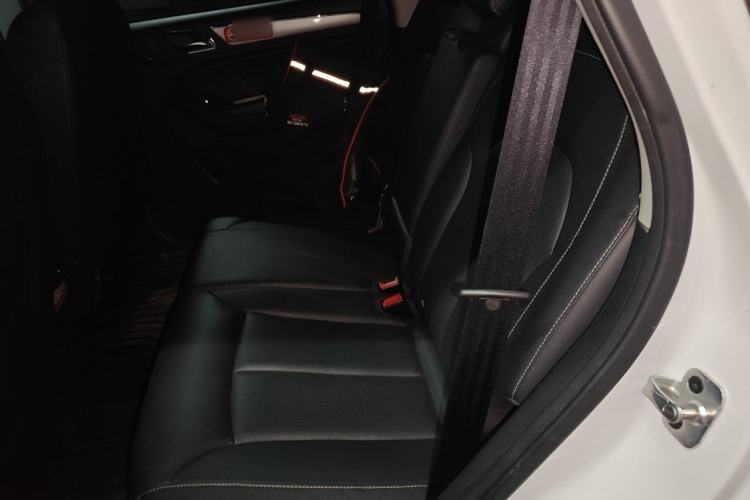 Used Roewe RX5 2020 20T Automatic 4G Connect Superior Flagship Edition Left Rear Seat