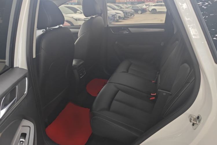 Used Roewe RX5 2020 20T Automatic 4G Connected Million Edition Left Rear Seat