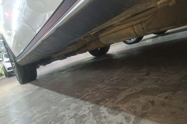 Used Roewe RX5 2020 20T Automatic Ali Smart Connectivity Beyond Intelligent Edition Left Side Sill