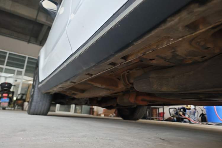 Used Roewe RX5 2020 20T Manual 4G Connect Million Edition Left Side Sill