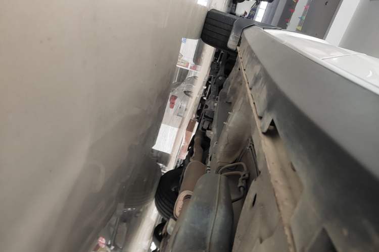 Used Roewe RX5 2020 20T Automatic 4G Connected Million Edition Left Side Sill