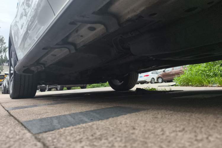 Used Roewe RX5 2020 20T Automatic 4G Connect Superior Flagship Edition Left Side Sill