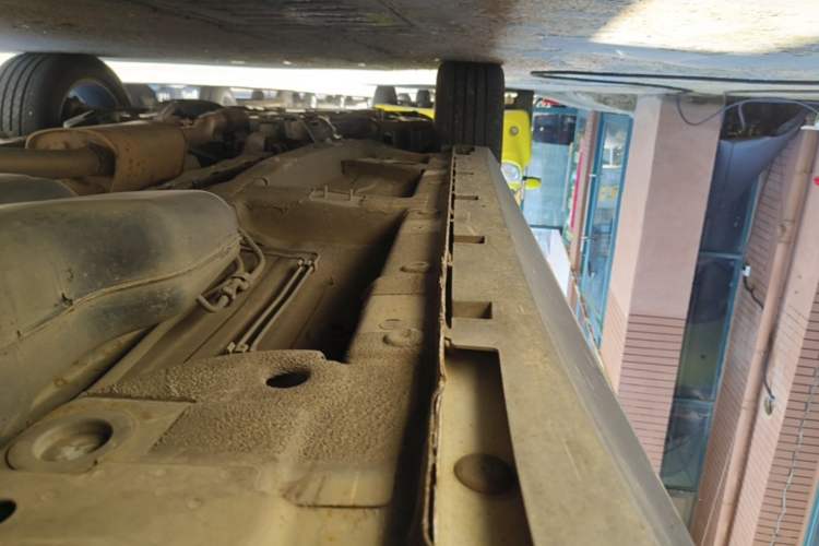 Used Roewe RX5 2020 20T Automatic 4G Connected Million Edition Left Side Sill