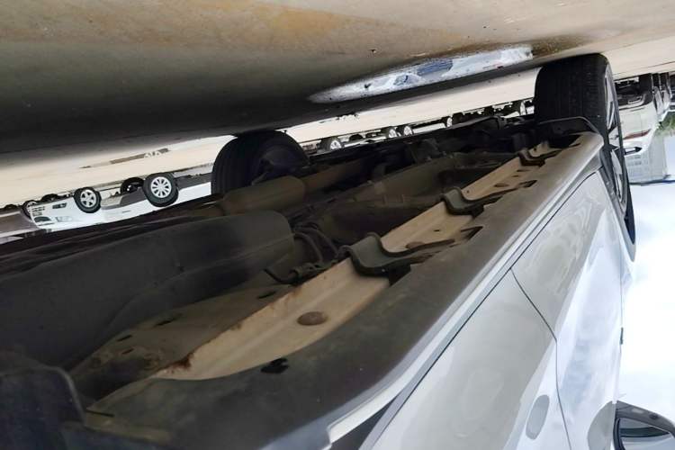 Used Roewe RX5 2020 20T Automatic 4G Connect Superior Flagship Edition Left Side Sill