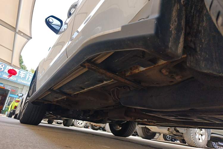 Used Roewe RX5 2020 20T Automatic 4G Connected Million Edition Left Side Sill