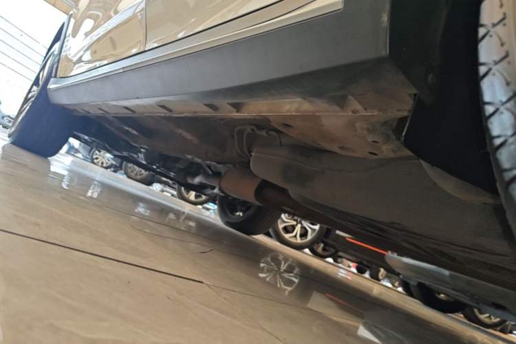 Used Roewe RX5 2020 20T Automatic 4G Connected Million Edition Left Side Sill