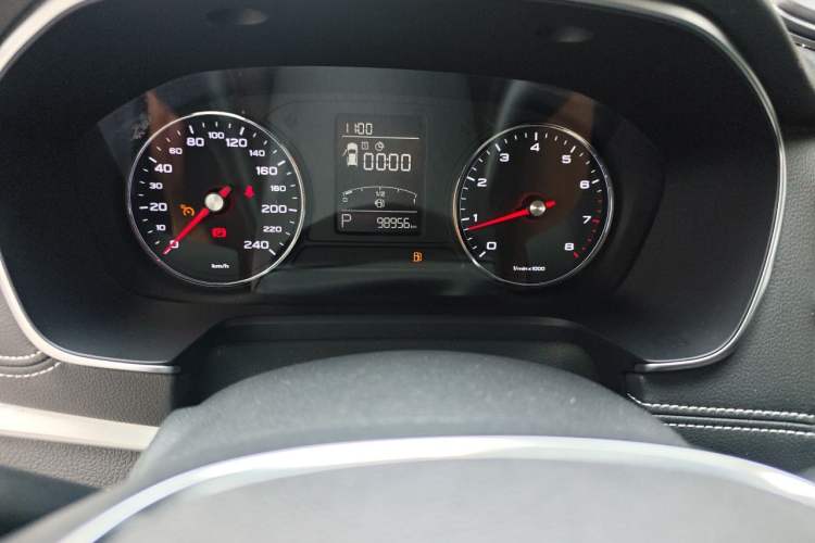 Used Roewe RX5 2020 20T Automatic 4G Connect Superior Flagship Edition Odometer Close Up