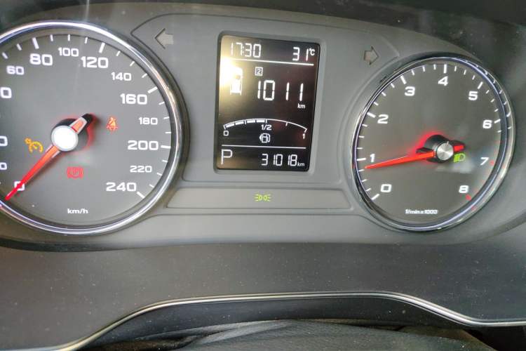 Used Roewe RX5 2020 PLUS 300TGI Automatic Ali National Style Luxury Edition Odometer Close Up