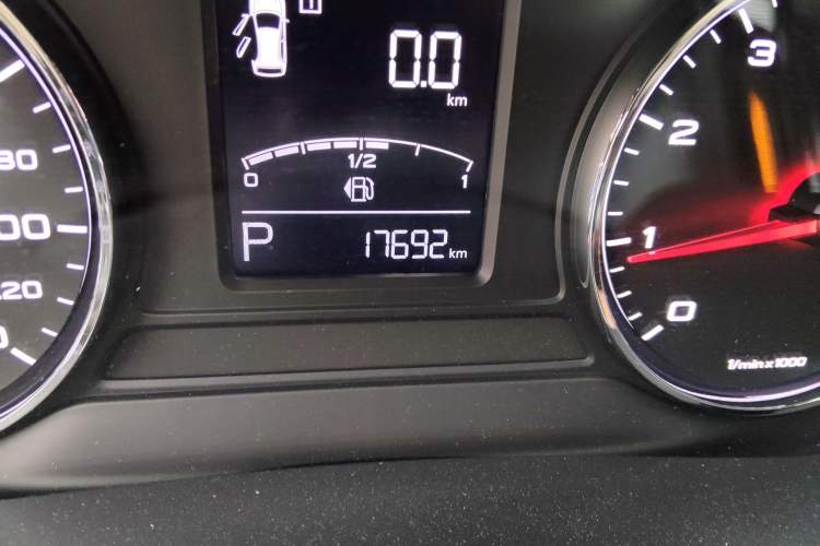 Used Roewe RX5 2020 PLUS 300TGI Automatic Ali National Style Luxury Edition Odometer Close Up