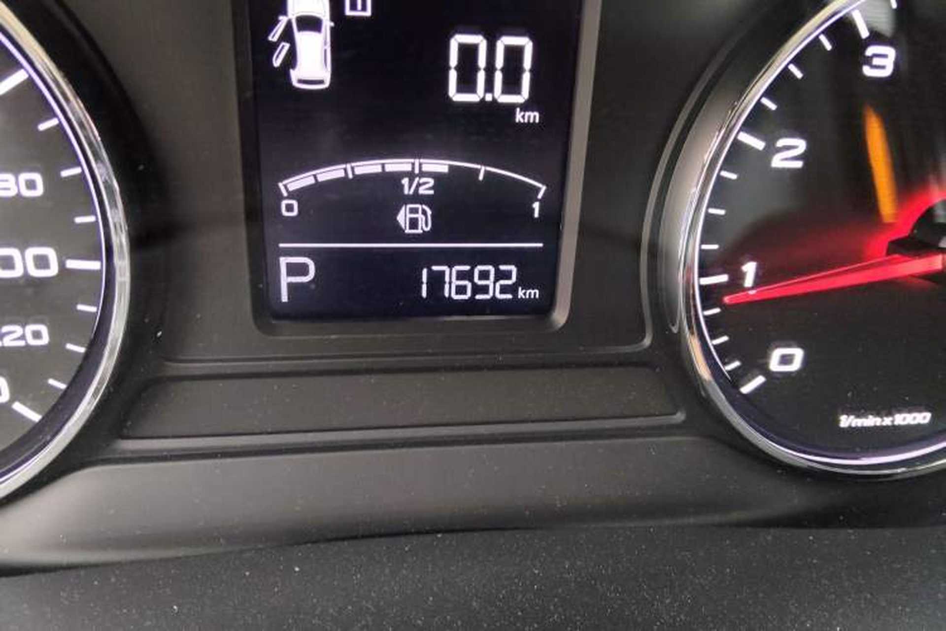 Used Roewe RX5 2020 PLUS 300TGI Automatic Ali National Style Luxury Edition Odometer Close Up