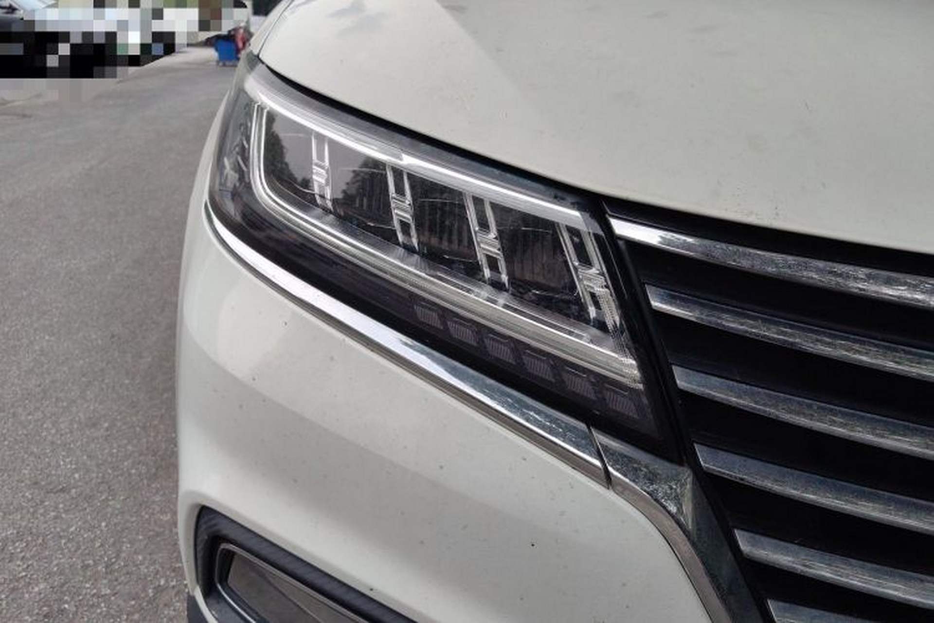 Used Roewe RX5 2020 20T Automatic 4G Connected Million-Dollar Flagship Edition Right Front Headlight