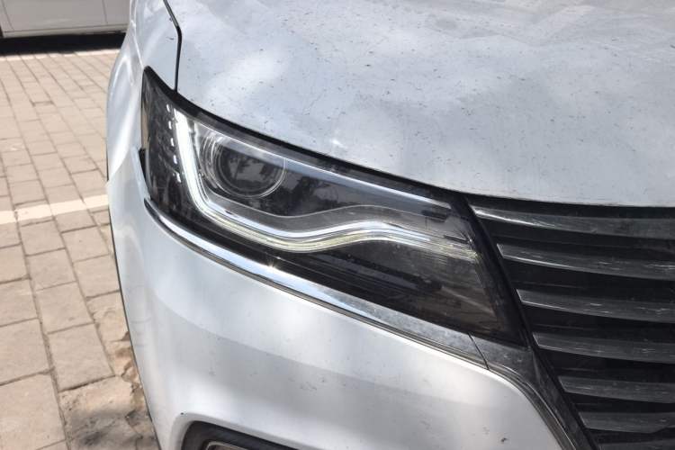 Used Roewe RX5 2020 20T Automatic 4G Connect Excellence Edition Right Front Headlight