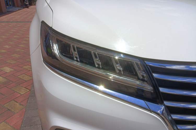 Used Roewe RX5 2020 20T Automatic 4G Connect Superior Flagship Edition Right Front Headlight