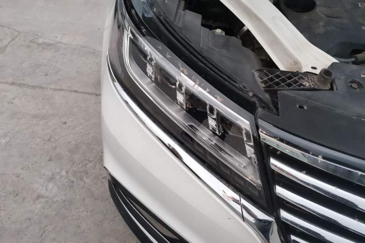 Used Roewe RX5 2020 20T Automatic 4G Connect Superior Flagship Edition Right Front Headlight