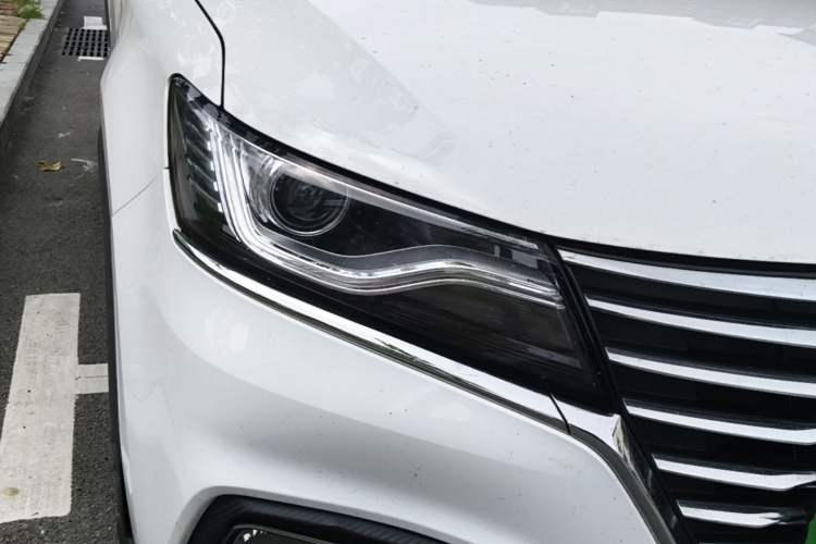 Used Roewe RX5 2020 20T Automatic 4G Connect Superior Flagship Edition Right Front Headlight