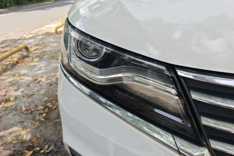 Used Roewe RX5 2020 20T Automatic 4G Connect Excellence Edition Right Front Headlight