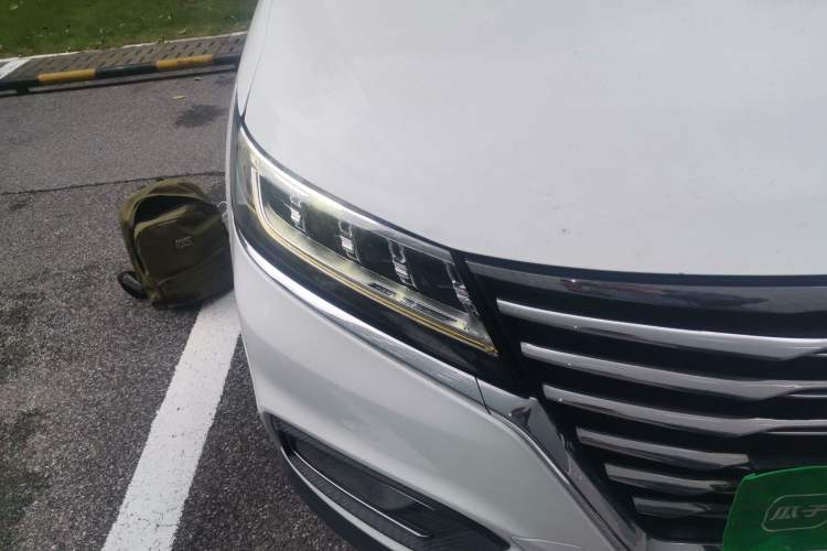 Used Roewe RX5 2020 20T Automatic 4G Connect Superior Flagship Edition Right Front Headlight