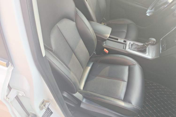 Used Roewe RX5 2020 20T Automatic 4G Connect Superior Flagship Edition Right Front Seat