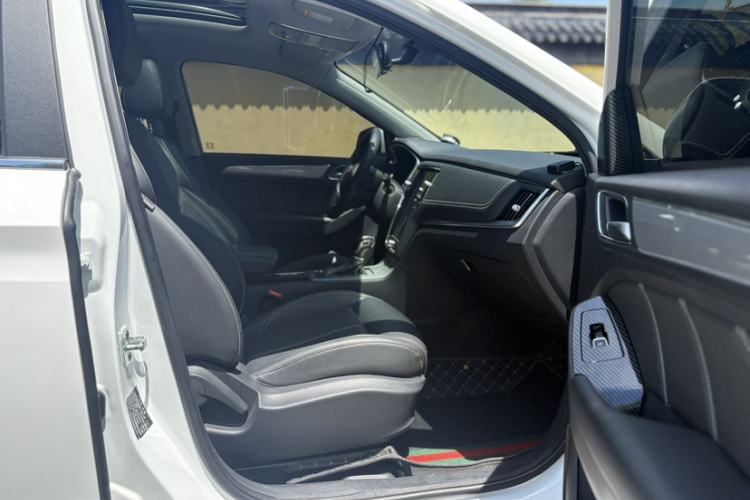 Used Roewe RX5 2020 20T Automatic 4G Connect Superior Flagship Edition Right Front Seat
