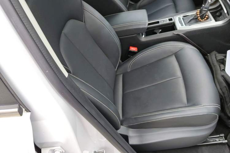 Used Roewe RX5 2020 20T Automatic 4G Connect Superior Flagship Edition Right Front Seat