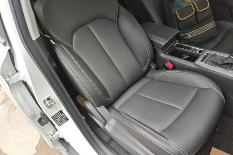 Used Roewe RX5 2020 20T Automatic 4G Connect Superior Flagship Edition Right Front Seat