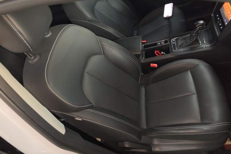 Used Roewe RX5 2020 20T Automatic 4G Connect Superior Flagship Edition Right Front Seat