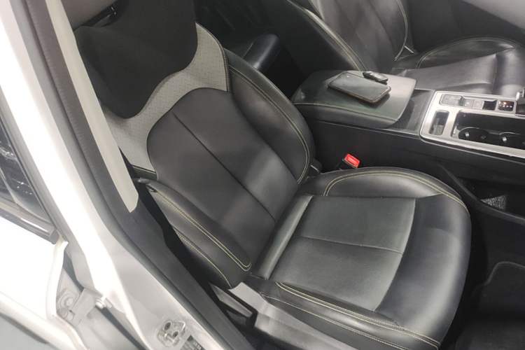 Used Roewe RX5 2020 PLUS 300TGI Automatic Ali National Style Luxury Edition Right Front Seat
