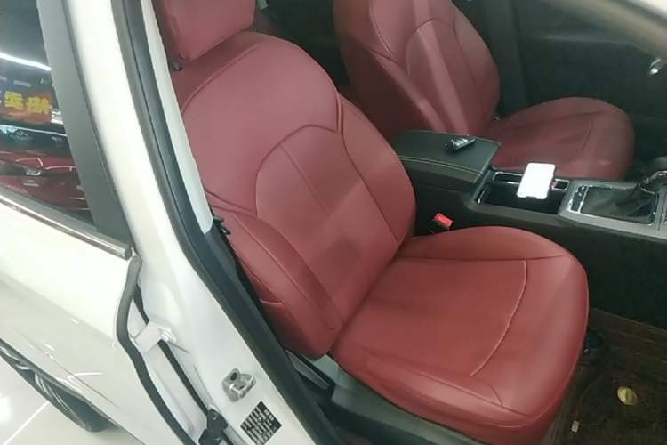 Used Roewe RX5 2020 20T Automatic 4G Connect Excellence Edition Right Front Seat