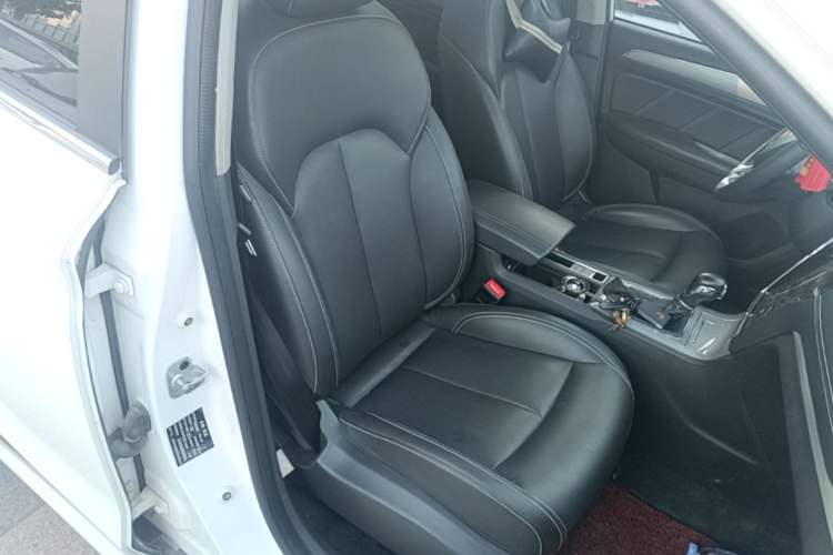 Used Roewe RX5 2020 20T Automatic 4G Connect Superior Flagship Edition Right Front Seat