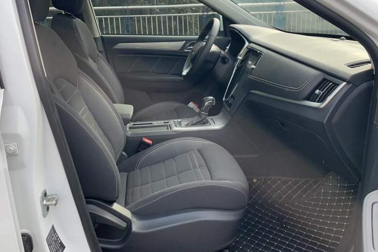 Used Roewe RX5 2020 20T Automatic 4G Connect Excellence Edition Right Front Seat