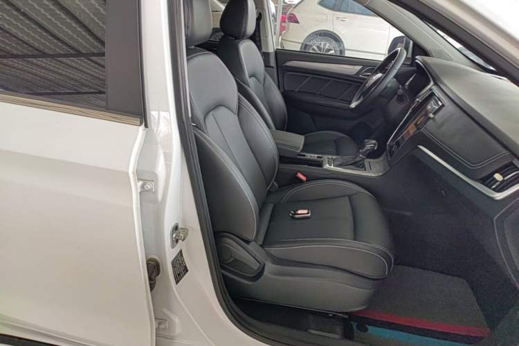 Used Roewe RX5 2020 20T Automatic 4G Connected Million Edition Right Front Seat