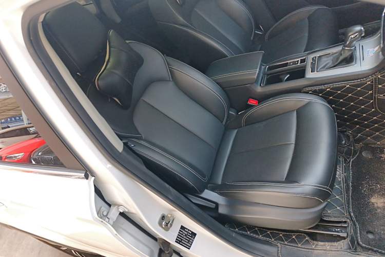 Used Roewe RX5 2020 20T Automatic 4G Connected Million Edition Right Front Seat