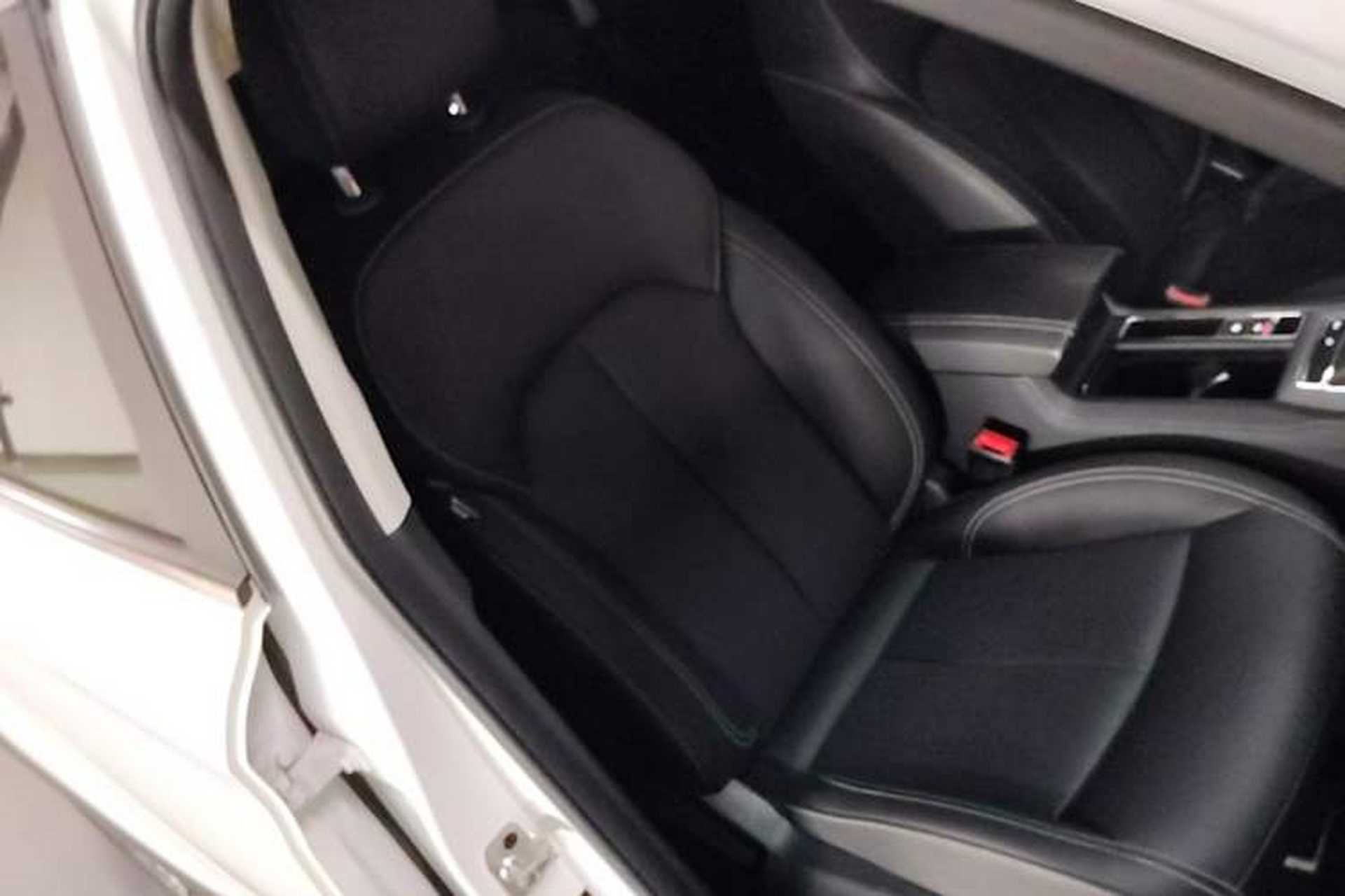 Used Roewe RX5 2020 20T Automatic 4G Connected Million Edition Right Front Seat
