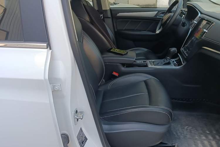 Used Roewe RX5 2020 20T Automatic 4G Connected Million Edition Right Front Seat
