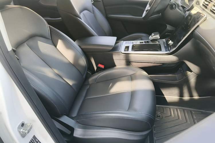 Used Roewe RX5 2020 PLUS 300TGI Automatic Ali National Style Luxury Edition Right Front Seat