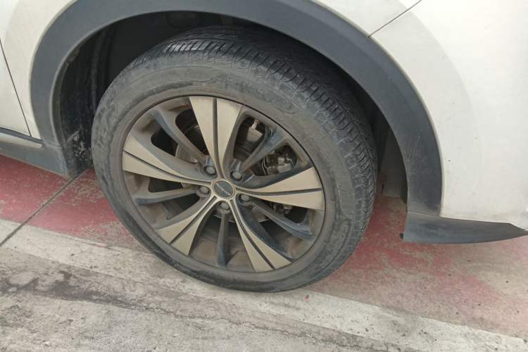 Used Roewe RX5 2020 PLUS 300TGI Automatic Ali National Trend Flagship Edition Right Front Wheel Hub