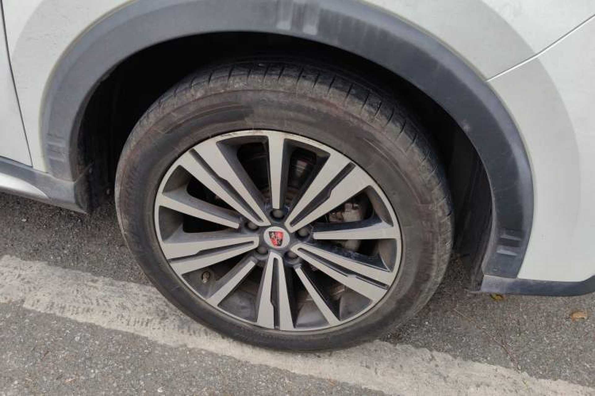 Used Roewe RX5 2020 20T Automatic 4G Connected Million-Dollar Flagship Edition Right Front Wheel Hub