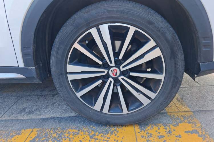 Used Roewe RX5 2020 20T Automatic 4G Connect Superior Flagship Edition Right Front Wheel Hub