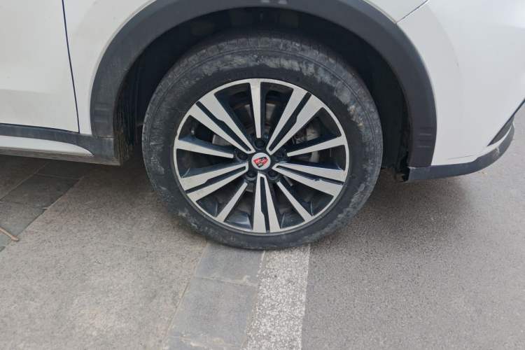 Used Roewe RX5 2020 20T Automatic Ali Smart Connectivity Beyond Intelligent Edition Right Front Wheel Hub