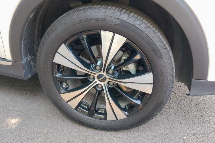 Used Roewe RX5 2020 PLUS 300TGI Automatic Ali National Trend Flagship Edition Right Front Wheel Hub