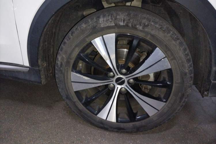 Used Roewe RX5 2020 PLUS 300TGI Automatic Ali New Year Special Edition Right Front Wheel Hub