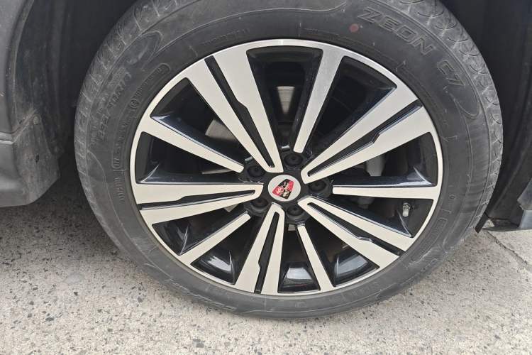 Used Roewe RX5 2020 20T Automatic 4G Connect Superior Flagship Edition Right Front Wheel Hub