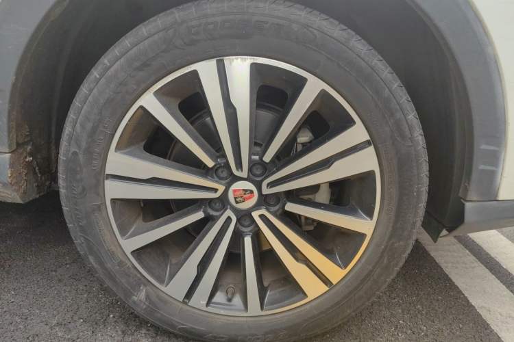 Used Roewe RX5 2020 20T Manual 4G Connect Super-Luxury Flagship Edition Right Front Wheel Hub