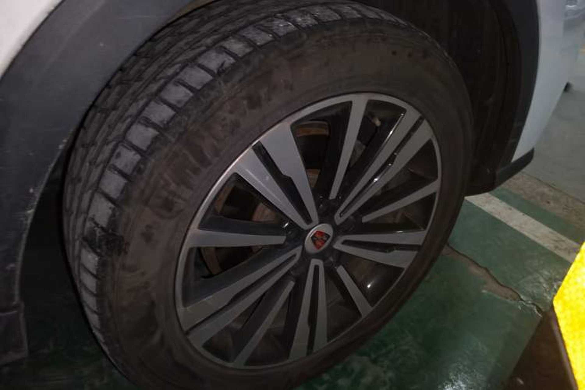 Used Roewe RX5 2020 20T Automatic 4G Connect Superior Flagship Edition Right Front Wheel Hub