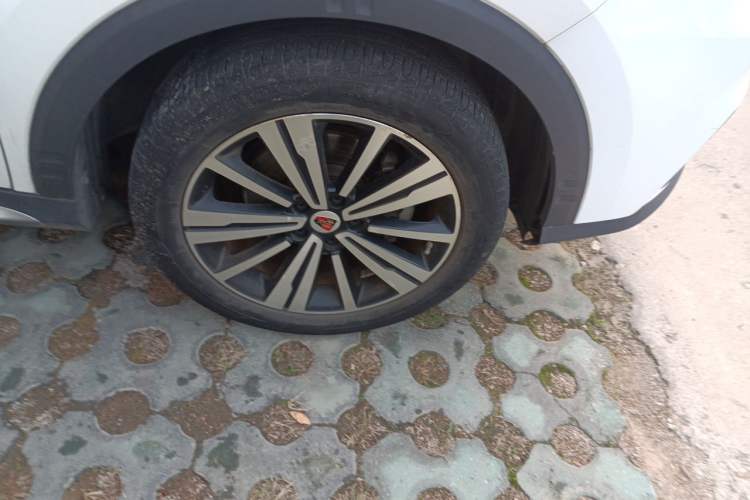 Used Roewe RX5 2020 20T Manual 4G Connect Million Edition Right Front Wheel Hub