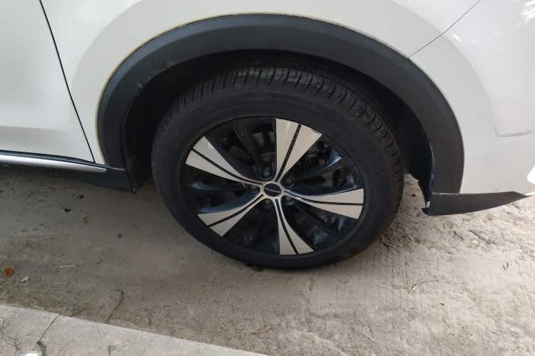 Used Roewe RX5 2020 PLUS 300TGI Automatic Ali National Style Luxury Edition Right Front Wheel Hub