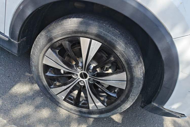 Used Roewe RX5 2020 PLUS 300TGI Automatic Ali National Style Luxury Edition Right Front Wheel Hub