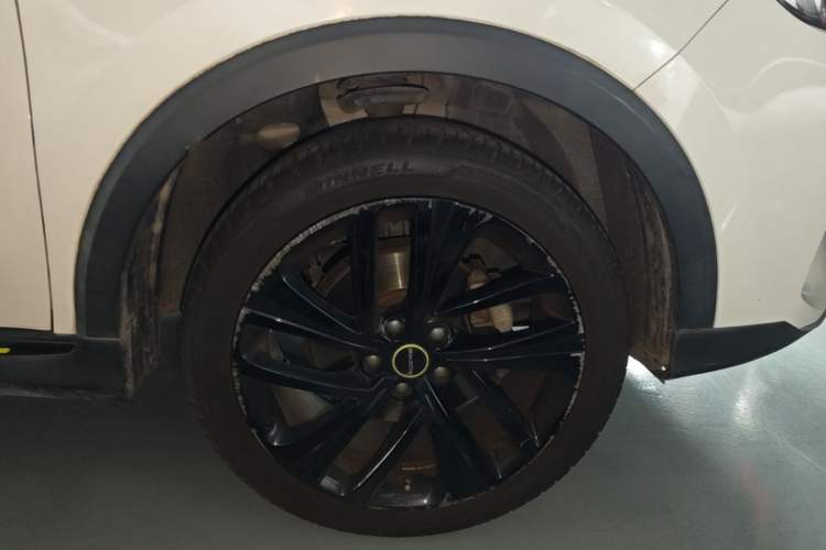 Used Roewe RX5 2020 PLUS 300TGI Automatic Ali National Style Luxury Edition Right Front Wheel Hub