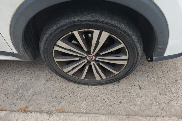 Used Roewe RX5 2020 20T Automatic 4G Connect Superior Flagship Edition Right Front Wheel Hub