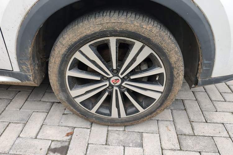 Used Roewe RX5 2020 20T Automatic 4G Connected Million Edition Right Front Wheel Hub
